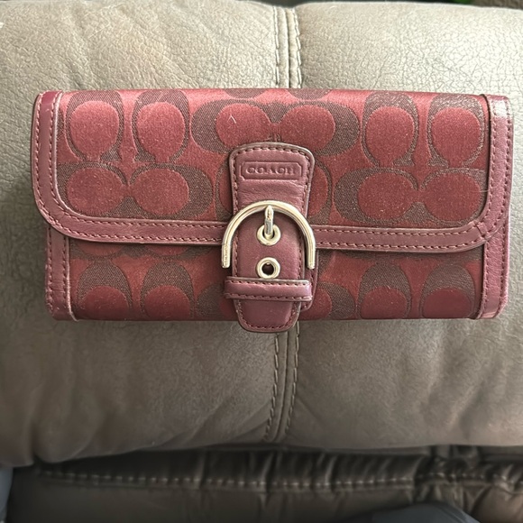 Maroon Coach wallet - Picture 1 of 4